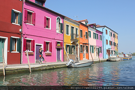 義大利威尼斯超好拍一日遊|必訪旅遊景點夢幻彩虹小島『Burano彩色蕾絲島』 (125).png 義大利威尼斯超好拍一日遊|必訪旅遊景點夢幻彩虹小島『Burano彩色蕾絲島』 (125).png