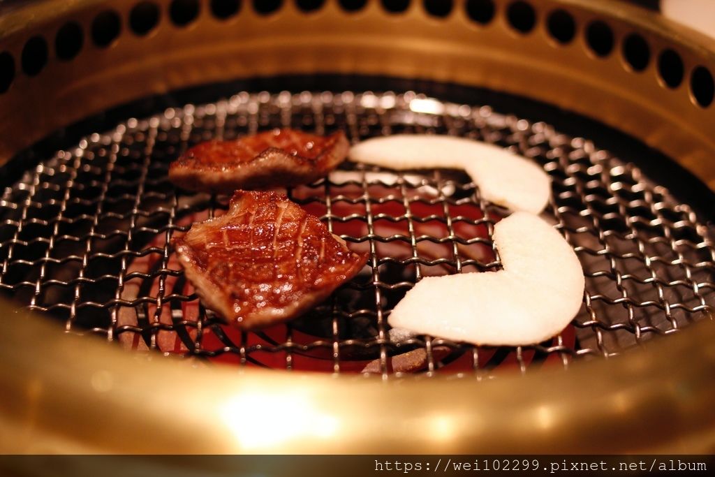 台北最浪漫慶生餐廳！浪漫101夜景乾杯集團頂級燒肉和牛47・和牛晚餐套餐價格，滿滿魚子醬及各式A5生牛還有全程專人帶烤！29.jpg