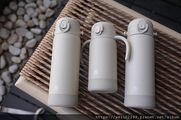 上幼稚園必備!史上最美不鏽鋼輕盈耐溫保溫瓶!手提直飲通通可以19 上幼稚園必備!史上最美不鏽鋼輕盈耐溫保溫瓶!手提直飲通通可以19