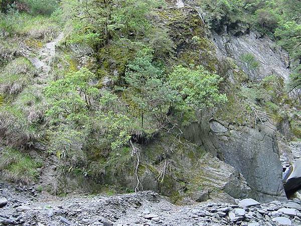 中央尖溪地形