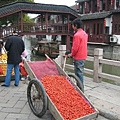 賣小蕃茄的攤販