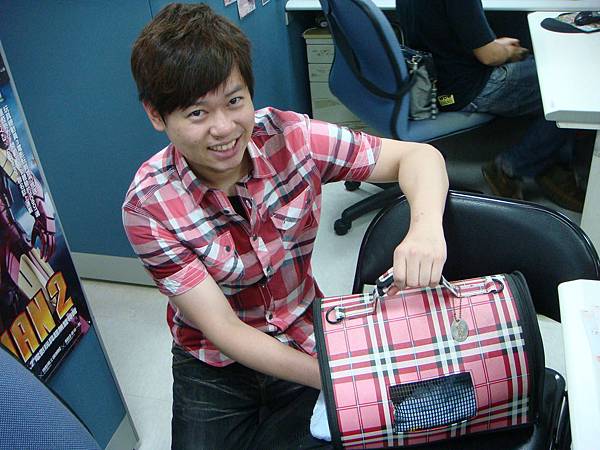 根本是天造地設的一對 XD