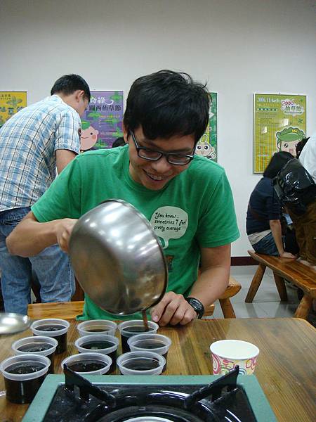 被識破之後不好意思的笑出來 XD