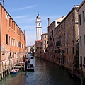威尼斯的斜塔，也是歪歪的喔