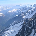 山峰層層疊疊