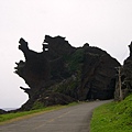 龍頭岩，在飄雨了，先衝回去再說