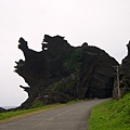 龍頭岩，在飄雨了，先衝回去再說