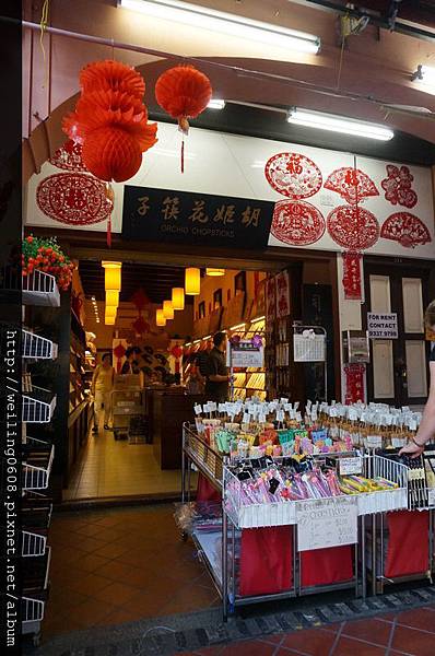新加坡自由行第一天~牛车水.珍珠坊换汇.天宇旅行社买票券.松发肉骨茶