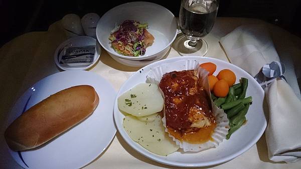 商務艙去程餐點01 商務艙去程餐點01