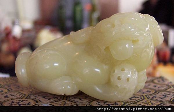 壽山石_芙蓉_獅戲球~