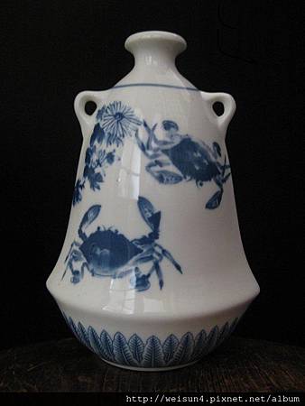 C1887_酒瓶_菊華蟹肥青花瓷 C1887_酒瓶_菊華蟹肥青花瓷