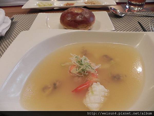 喜來登_邀月亭_DSCN7273_湯+麵包