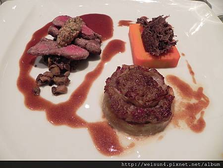 米其林_橘園餐廳_DSCN9358_法式紅酒燴牛頰肉(佐胡蘿蔔、牛肝菌、培根) 米其林_橘園餐廳_DSCN9358_法式紅酒燴牛頰肉(佐胡蘿蔔、牛肝菌、培根)