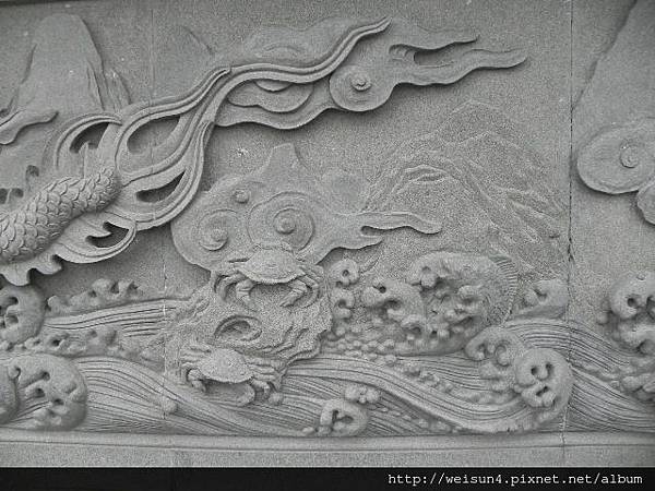 蓮華寺_DSCN9581_青斗石九龍壁_螃蟹.JPG