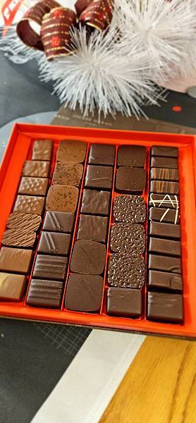 〔信義區〕法國馬卡龍PIERRE HERMÉ快閃 手工巧克 〔信義區〕法國馬卡龍PIERRE HERMÉ快閃 手工巧克