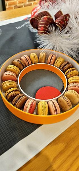 〔信義區〕法國馬卡龍PIERRE HERMÉ快閃 手工巧克 〔信義區〕法國馬卡龍PIERRE HERMÉ快閃 手工巧克