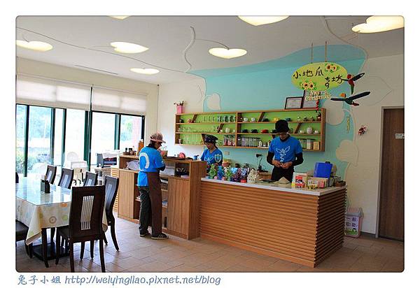 IMG_4208-1.jpg IMG_4208-1.jpg