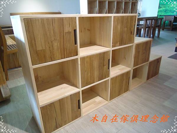 樓梯邊櫃1.JPG 樓梯邊櫃1.JPG