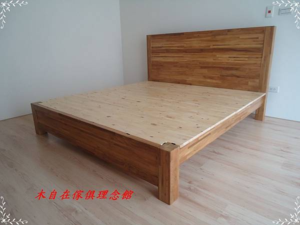 柚木床含背板(四柱腳)1.JPG 柚木床含背板(四柱腳)1.JPG