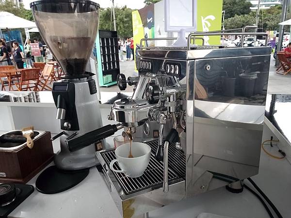 Saeco SE50 單孔半自動 小型營業機 萃取咖啡液