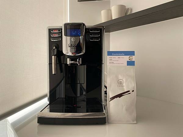 高雄 建案展售中心 gaggia 全自動咖啡機 HG7272