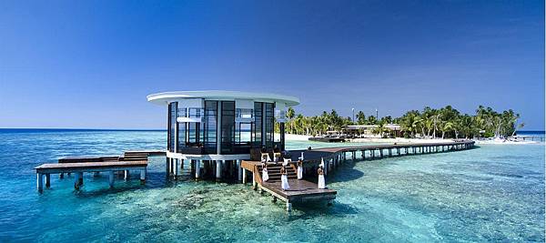 jumeirah-dhevanafushi-arrival-jetty-hero.jpg