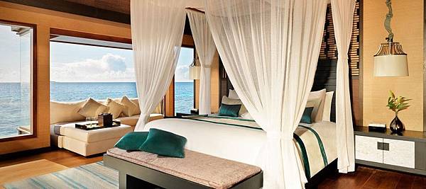 jumeirah-dhevanafushi-ocean-sanctuary-bedroom-hero.jpg