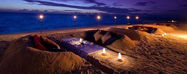 jumeirah-dhevanafushi-unique-beach-dining-experince-at-mumayaz-hero.jpg