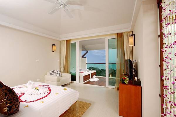 Grand_Suite_Honeymoon_4.JPG