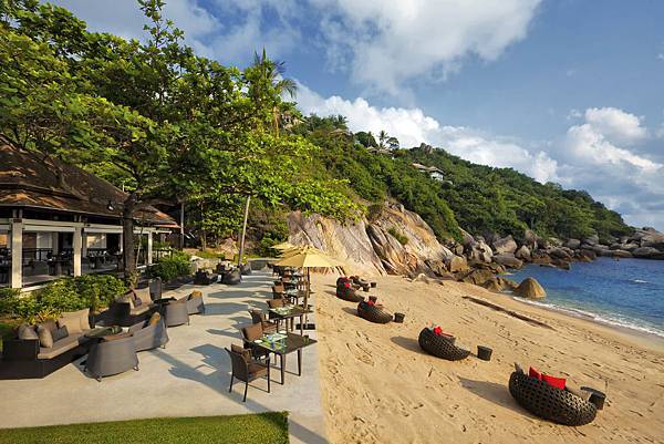 Banyan-Tree-Samui-Romance-Wedding-beach-1170x470.jpg