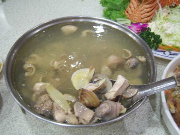 蛤蜊雞肉湯