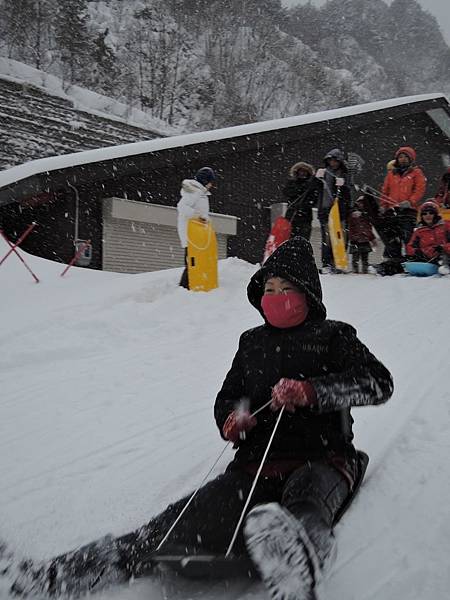 大姐滑雪.jpg