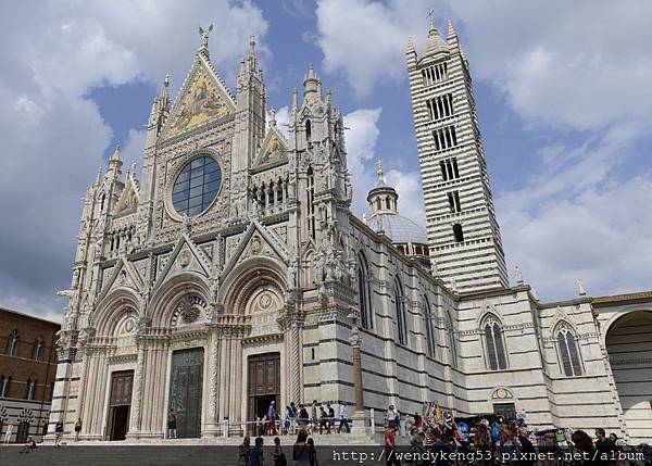 20140906_Montalcino moving to Siena_3153.JPG