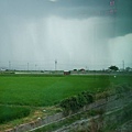 池上一帶烏雲密佈風雨欲來