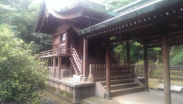 桃園神社-本殿.jpg