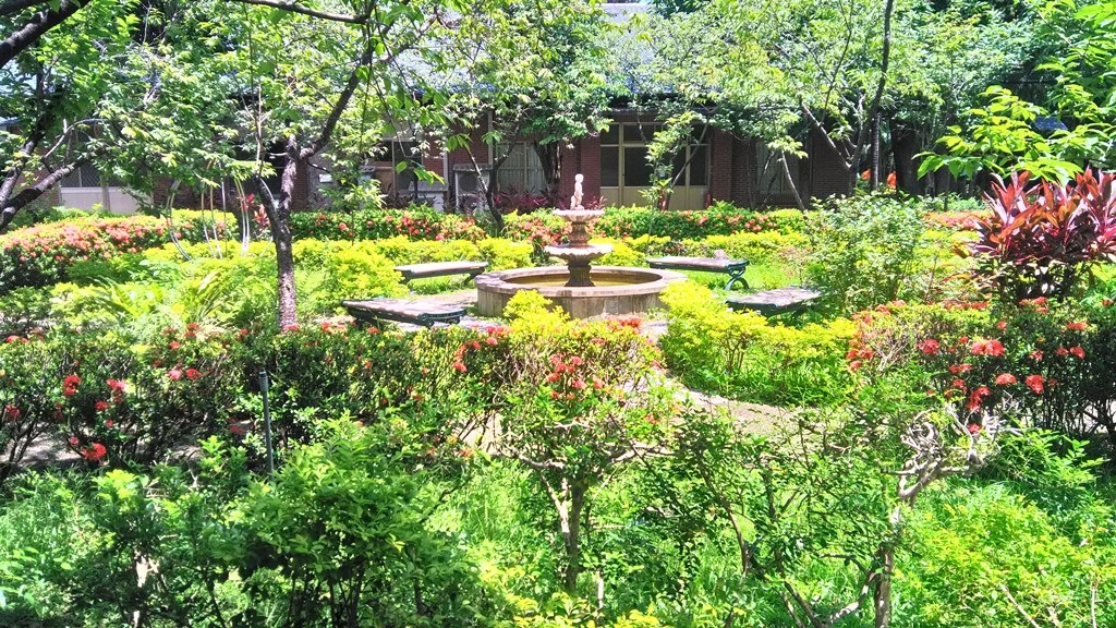 大同大學-花園尿童噴水池.jpg
