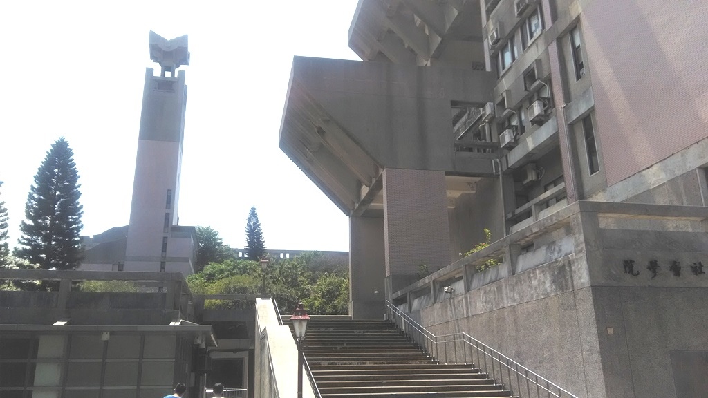 人文社會學院3.jpg