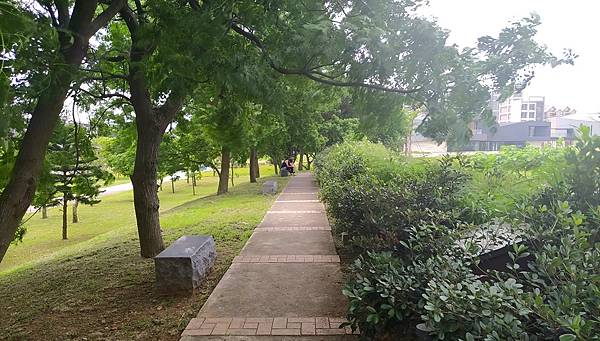 台灣橫山書法藝術公園-環湖步道.jpg