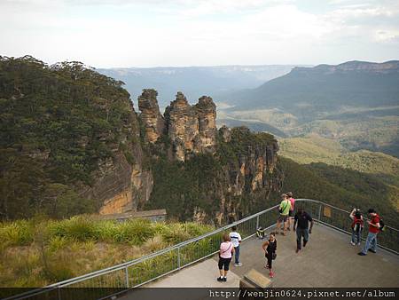 Three Sisters