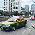 泰國的計程車真的有很多顏色