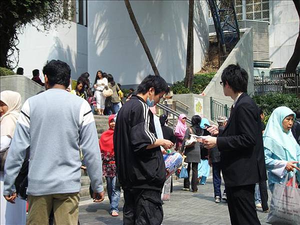 地鐵外的清真寺