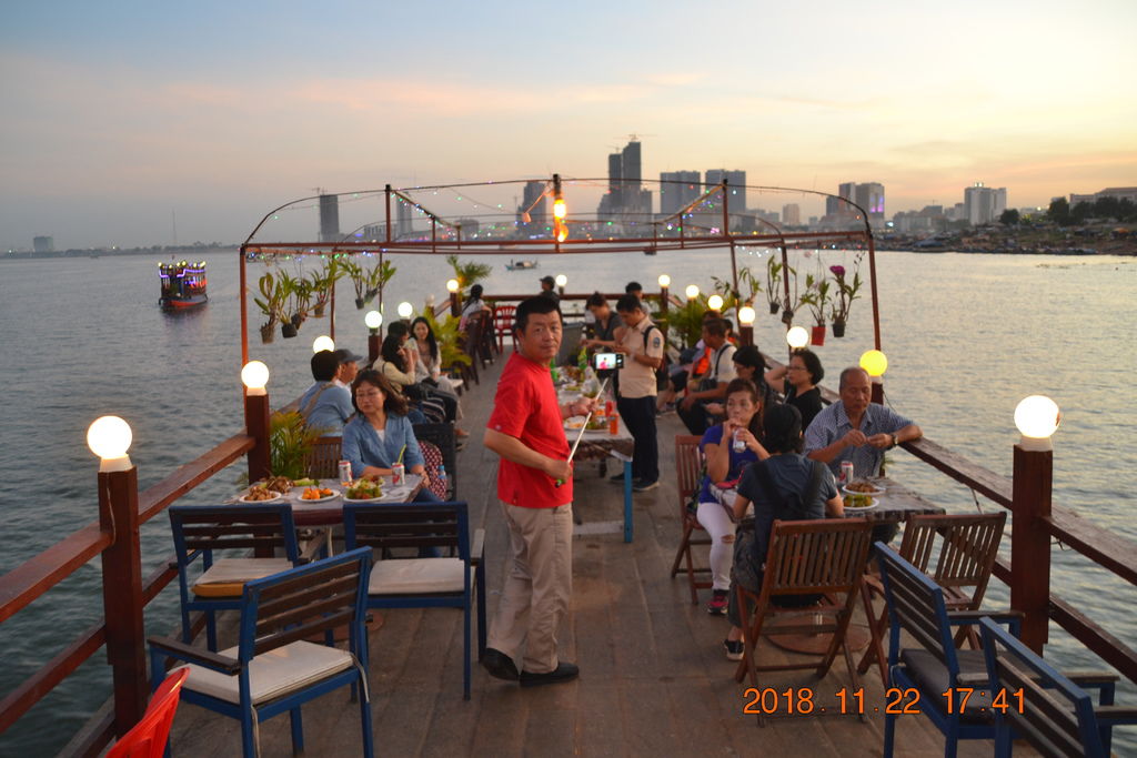 DSC_0296.JPG DSC_0296.JPG