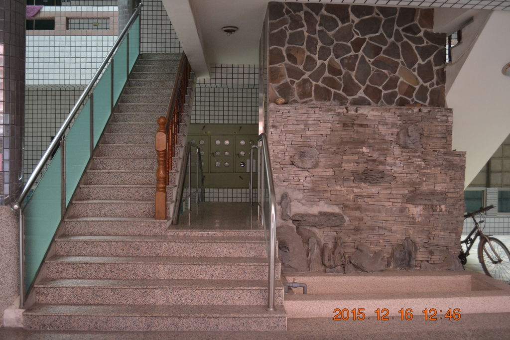 DSC_0049.JPG DSC_0049.JPG