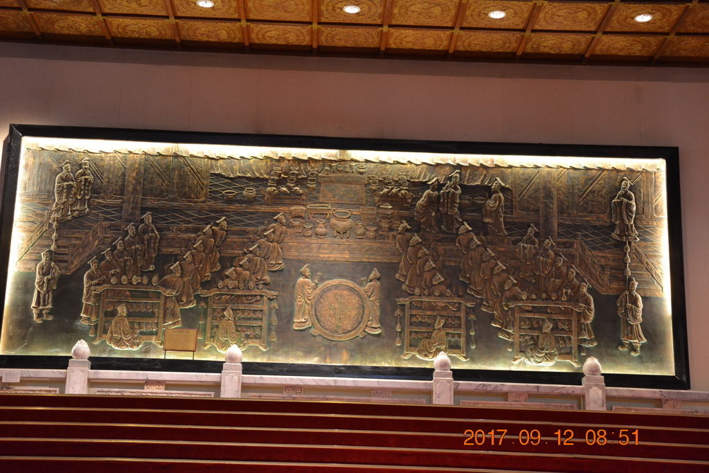 DSC_0105.JPG DSC_0105.JPG