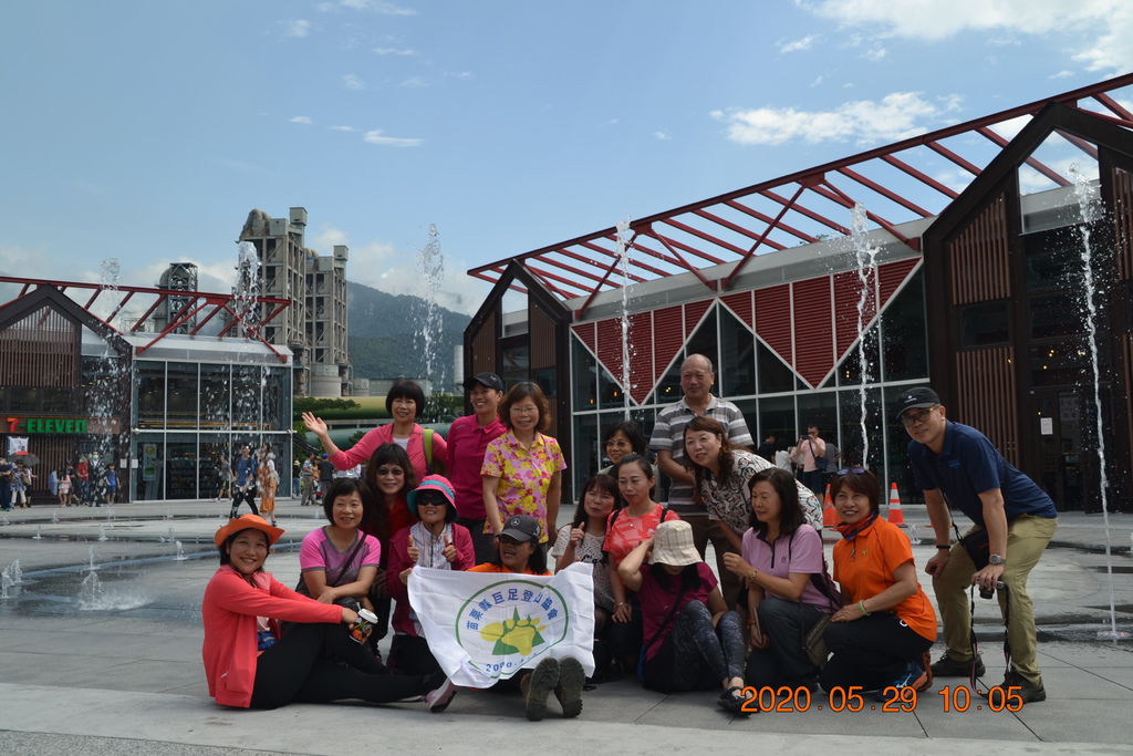DSC_0109.JPG DSC_0109.JPG