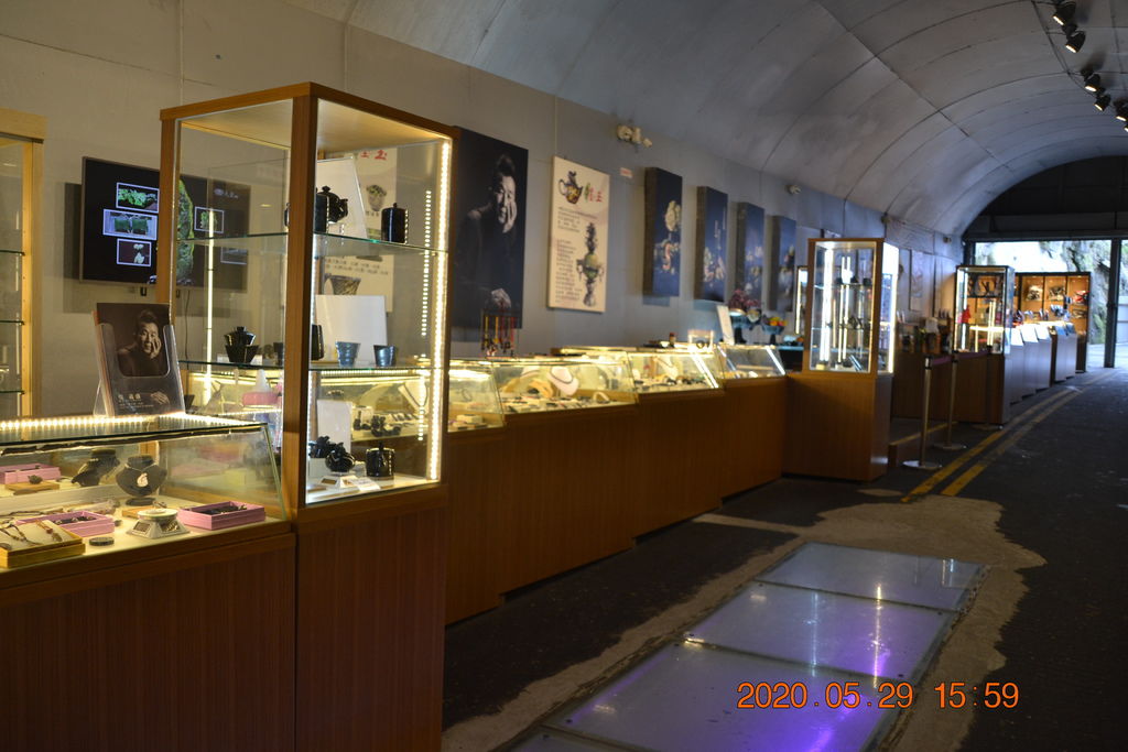 DSC_0325.JPG DSC_0325.JPG