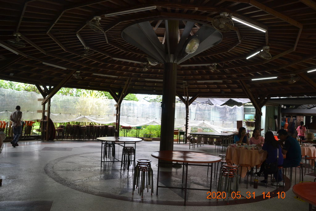 DSC_0820.JPG DSC_0820.JPG