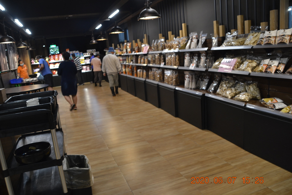 DSC_0954.JPG DSC_0954.JPG