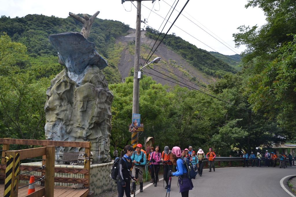 DSC_0010.JPG DSC_0010.JPG