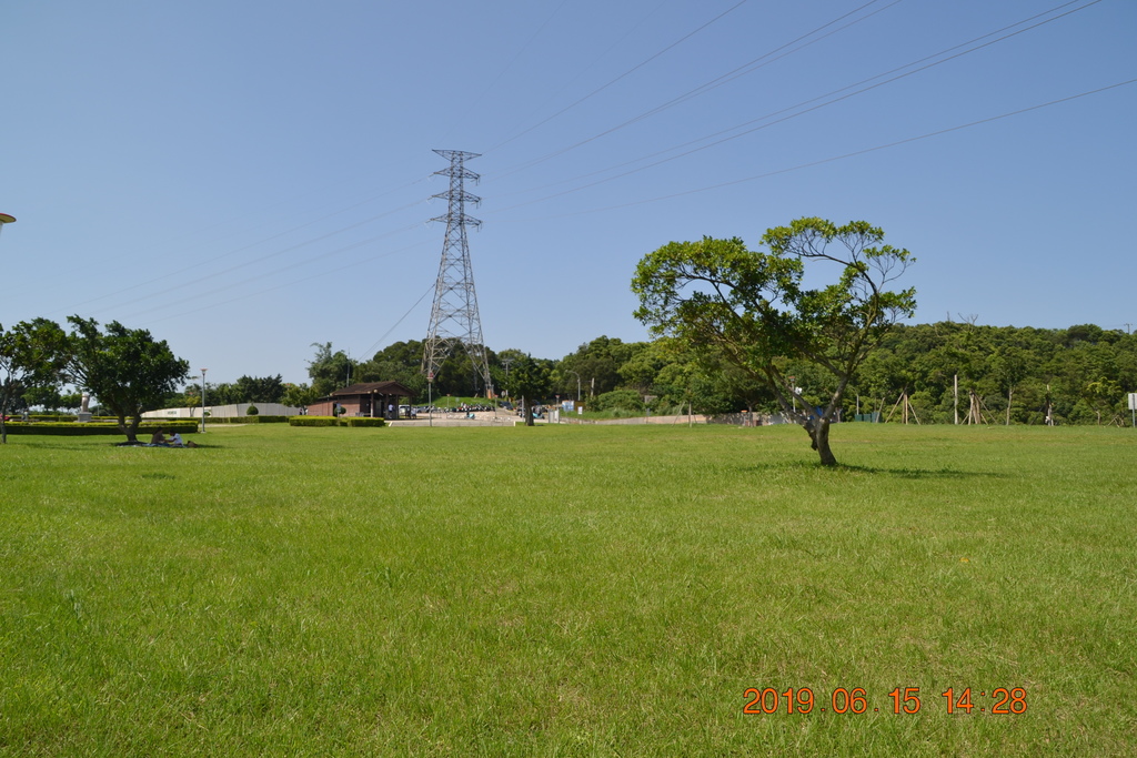 DSC_0105.JPG DSC_0105.JPG